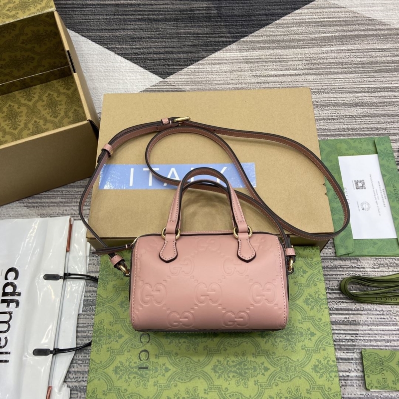 G*u*i speedy bags